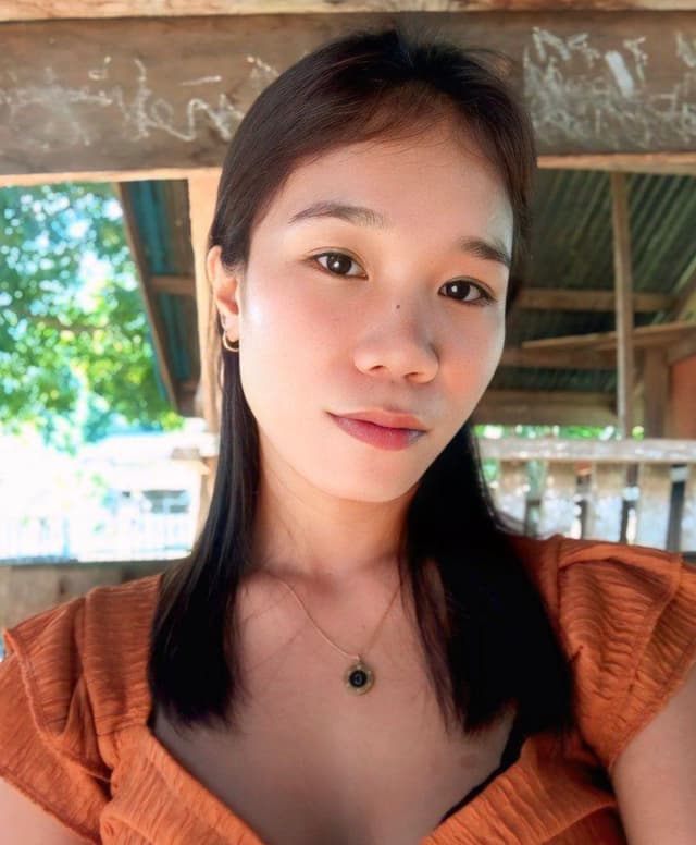 Maricel F.